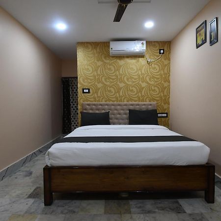 Hotel Silver Star Bhubaneswar Esterno foto