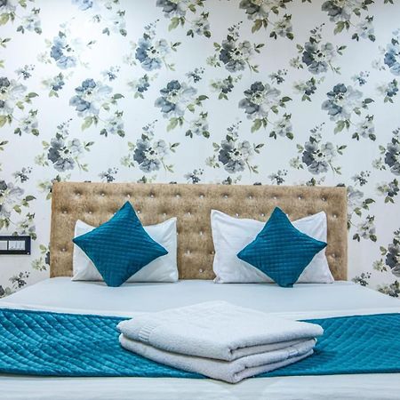 Hotel Silver Star Bhubaneswar Esterno foto