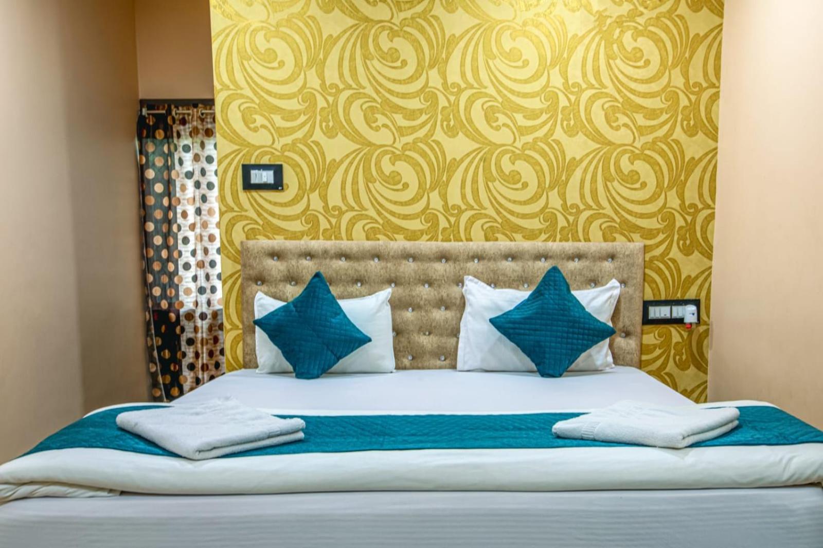 Hotel Silver Star Bhubaneswar Esterno foto