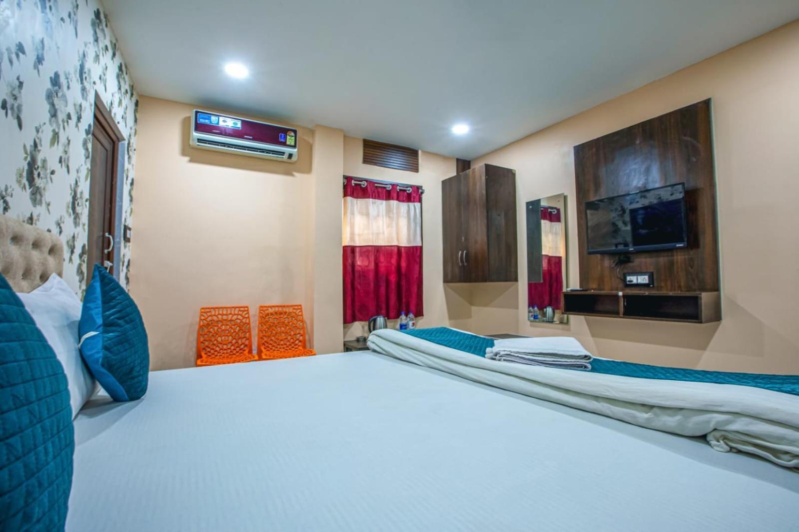 Hotel Silver Star Bhubaneswar Esterno foto